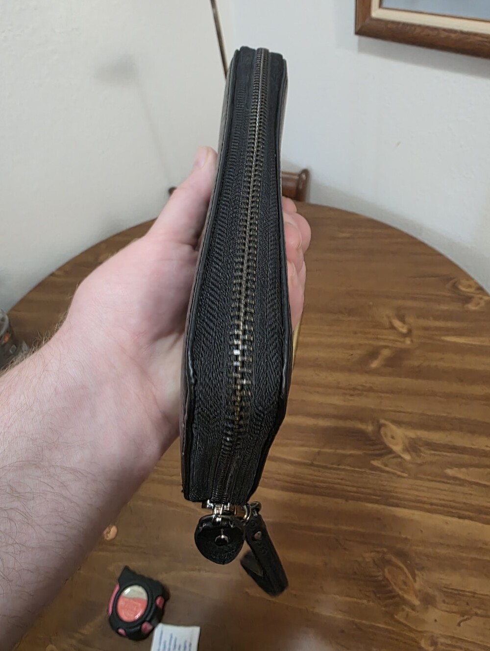 Tory Burch Continental Black Leather Zip Wristlet with Logo - Picture 6 of 12